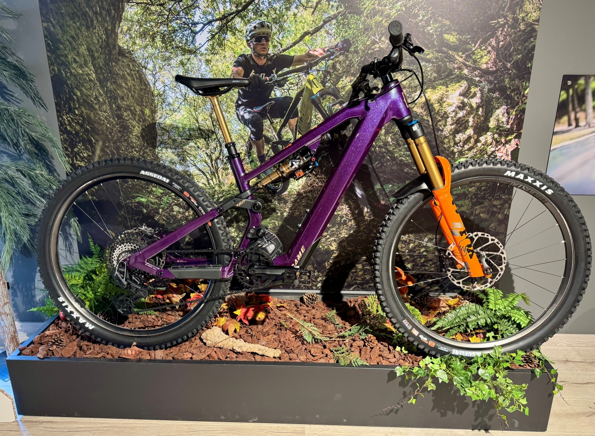 Moustache Game 160.9 Launch Edition Bike World Lux