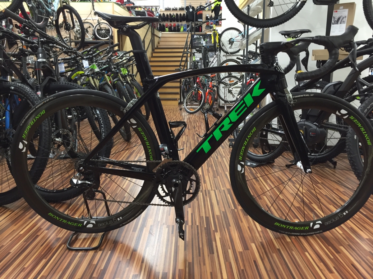 Madone 9SRS Dura-ace Di2 Bike World lux