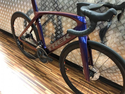 Madone SLR7 Di2 Purple Phaze Bike World Lux