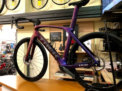 Madone SLR7 Di2 Purple Phaze Bike World Lux