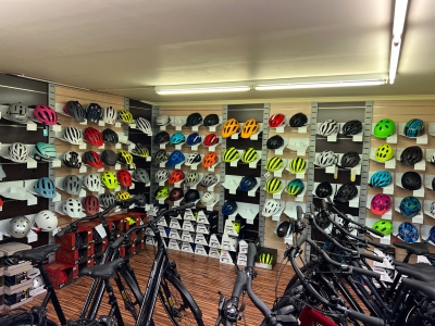 Casque Bell, Giro, Bontrager, Egide, Lival, Limar Bike World Lux