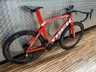 TREK Madone SLR9 RED ZIPP Occasion Bike World Lux